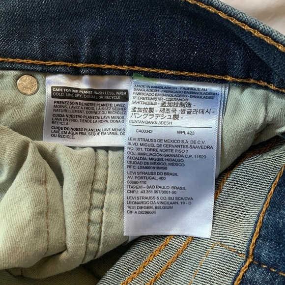 Gently Loved 512 Jeans by Levis - Picture 4 of 9